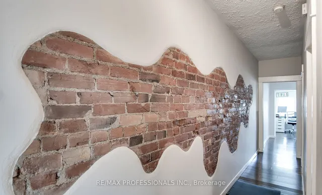 Additional image 15 of 176 Rosemount Ave