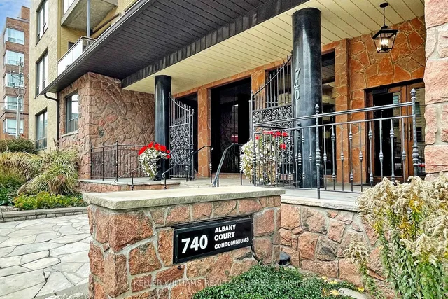 740 Eglinton Ave Unit 301