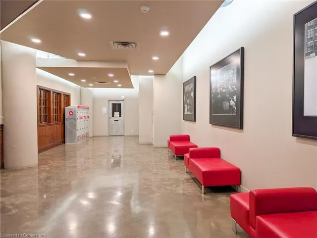 Additional image 5 of 404 King St Unit 316