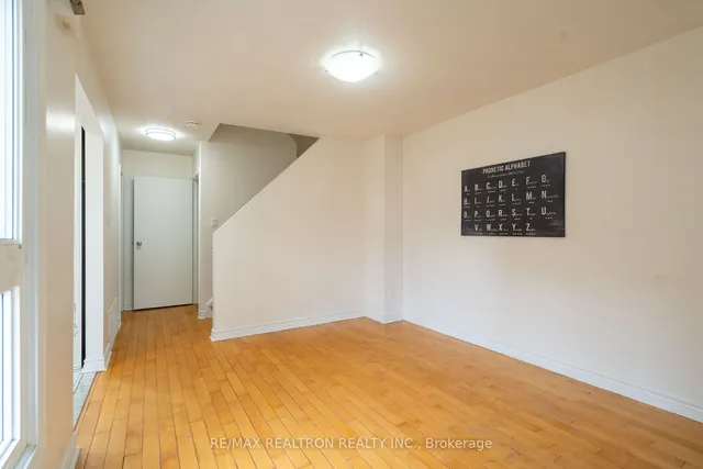 Additional image 11 of 2 Dailing Gate Unit 9