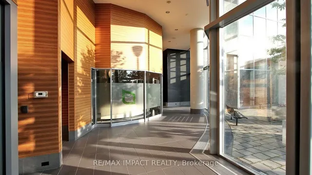 Additional image 13 of 125 Village Green Sq Unit 2212