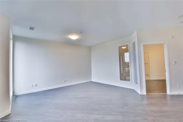 Additional image 9 of 690 King St Unit 522