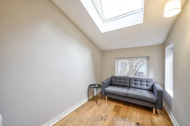 Additional image 15 of 555 Markham St