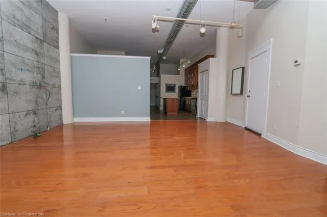 Additional image 11 of 276 King St Unit 208