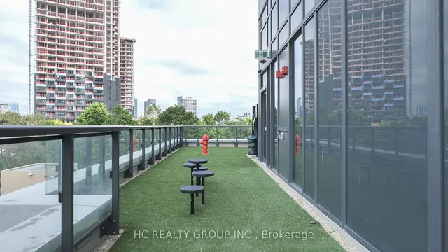 Additional image 19 of 30 Inn On The Park Dr Unit 220