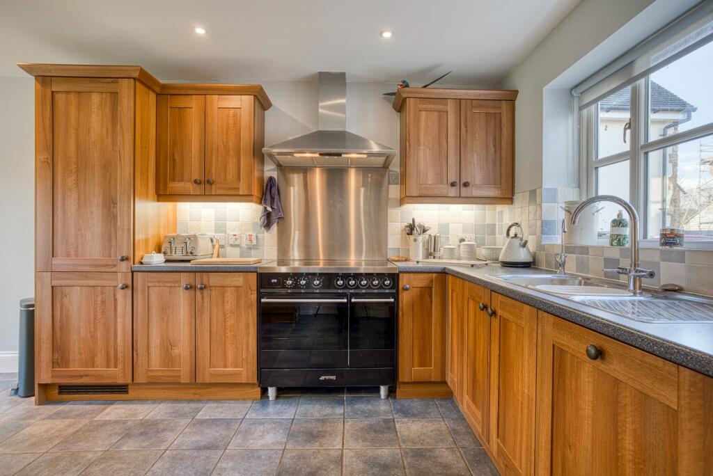 Additional image 8 of Maple House, 5 Ainstey Drive, Sparkford, Somerset, BA22 7JT