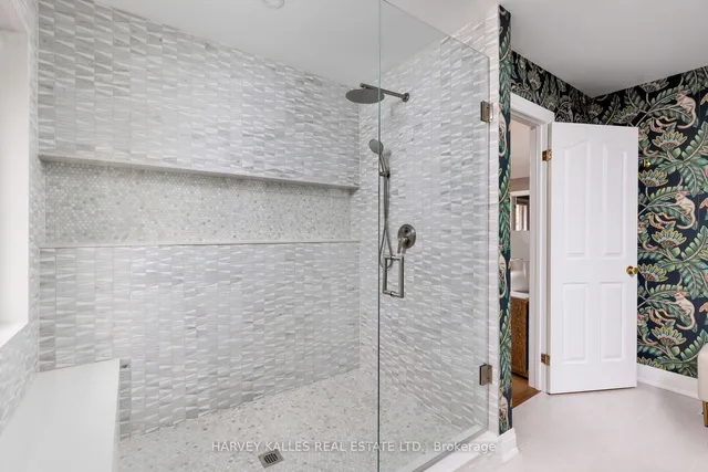 Additional image 24 of 121 Perry Cres