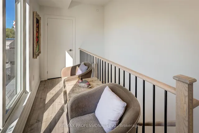 Additional image 25 of 66 Long Branch Ave Unit 20