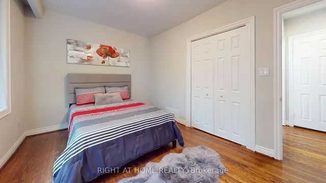 Additional image 16 of 23 Christine Cres