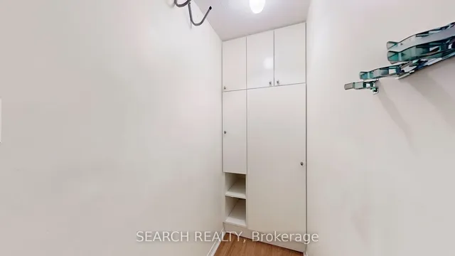 Additional image 25 of 10 Yonge St Unit 413