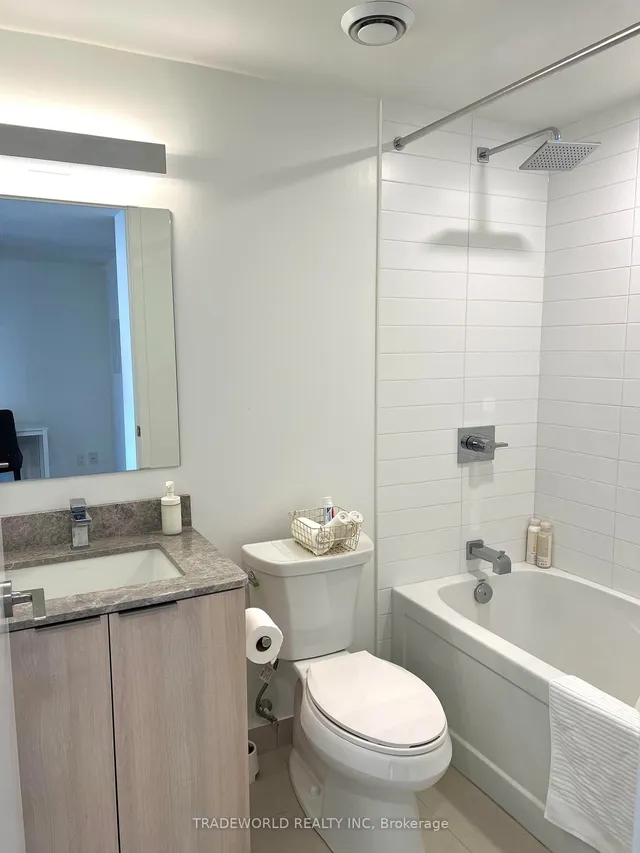 Additional image 8 of 501 Yonge St Unit 4002