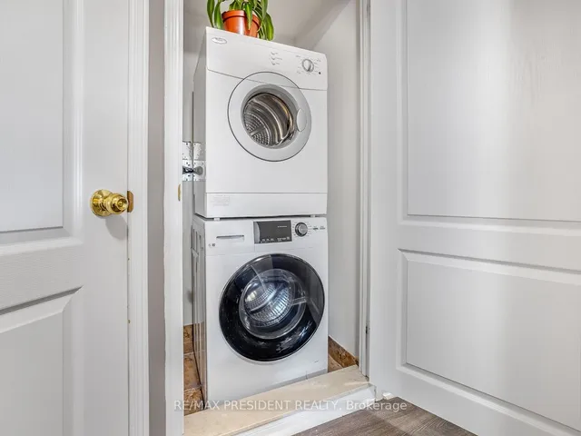 Additional image 29 of 129 Isaac Devins Blvd Unit 1