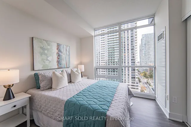 Additional image 24 of 30 Roehampton Ave Unit 1210