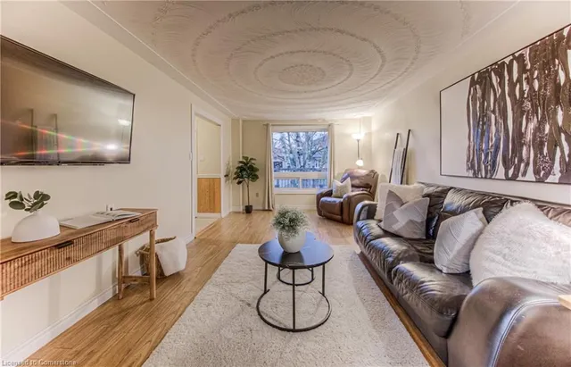 Additional image 7 of 6 Fran Ellen Cres