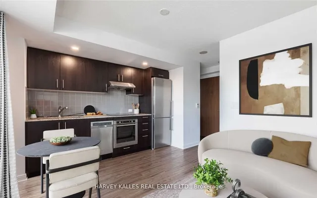 Additional image 5 of 255 VILLAGE GREEN Sq Unit 1208