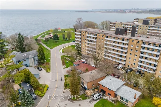 208 Lake Prom