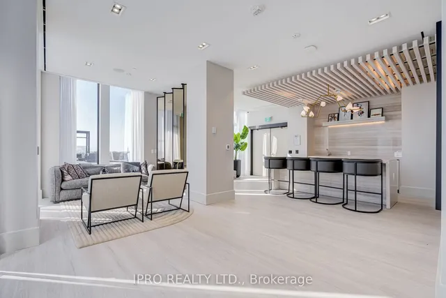 Additional image 29 of 2020 Bathurst St Unit 220