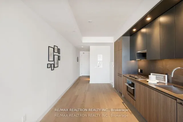 Additional image 11 of 81 Wellesley St Unit 1806