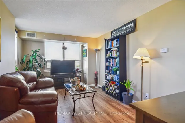 Additional image 2 of 4 Elsinore Path Unit 1112