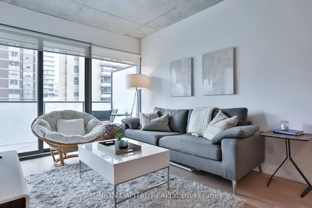 Additional image 3 of 185 Roehampton Ave Unit 406