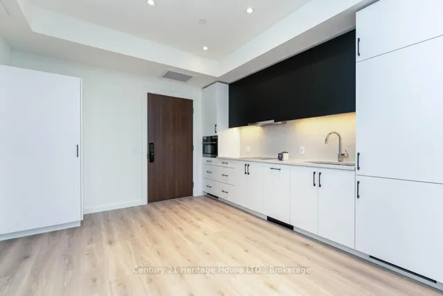 Additional image 21 of 741 King St Unit 301