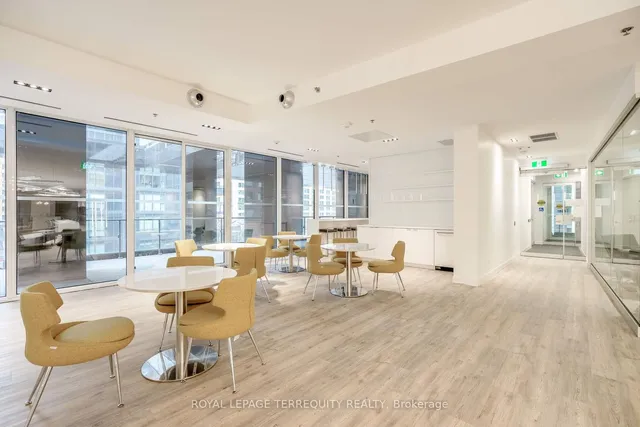 Additional image 16 of 181 Dundas St Unit 911