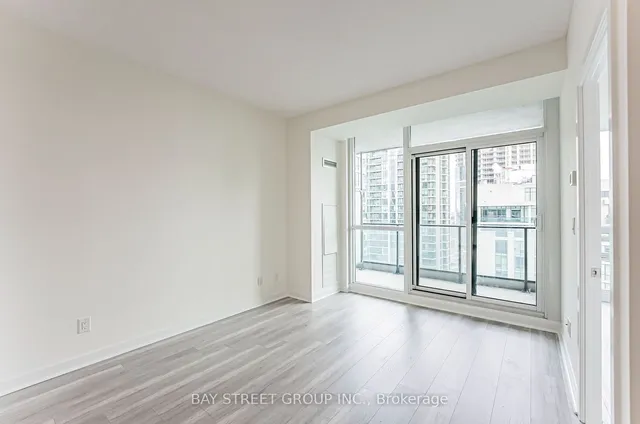 Additional image 10 of 33 Bay St Unit 2907