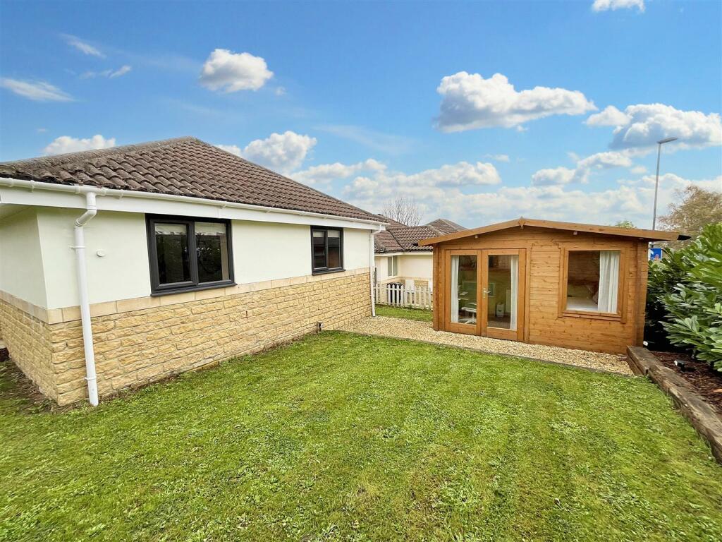 Primary image of Cotswold View, Bath
