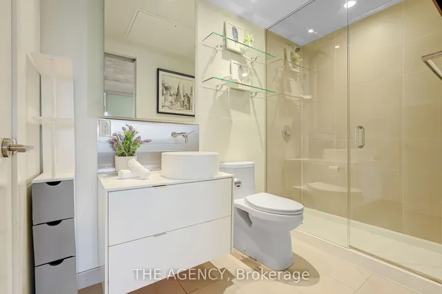 Additional image 16 of 383 Sorauren Ave Unit 711