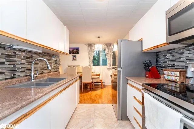 Additional image 10 of 29 West Ave Unit 302