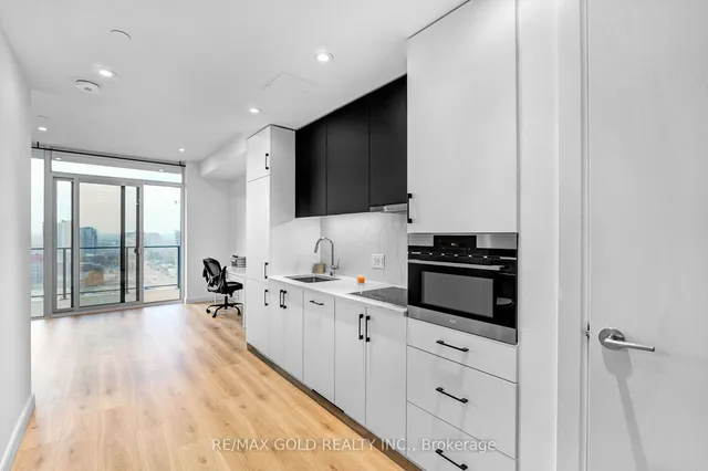 Additional image 6 of 741 King St Unit 1509