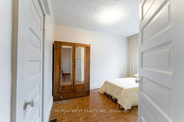 Additional image 18 of 26 Greenlaw Ave