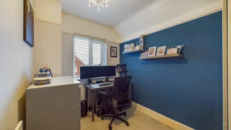 Additional image 16 of 57 Grass Royal