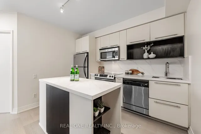 Additional image 10 of 21 Carlton St Unit 2505