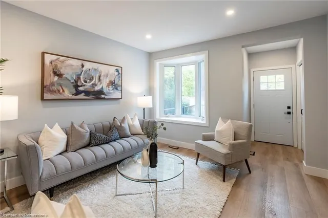 Additional image 4 of 105 Lancaster St