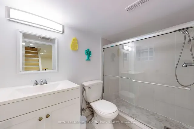 Additional image 31 of 196 Lawrence Ave