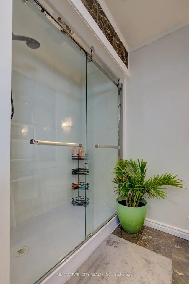 Additional image 17 of 555 Westheights Dr