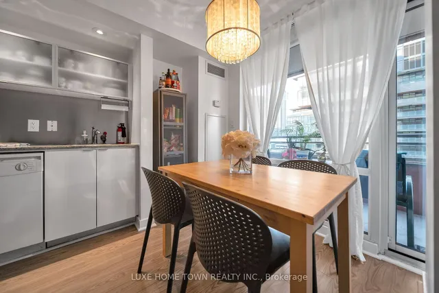 Additional image 16 of 4K Spadina Ave Unit 711