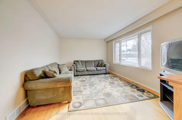 Additional image 7 of 336 Vanier Dr