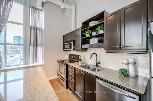 Additional image 24 of 410 King St Unit 220