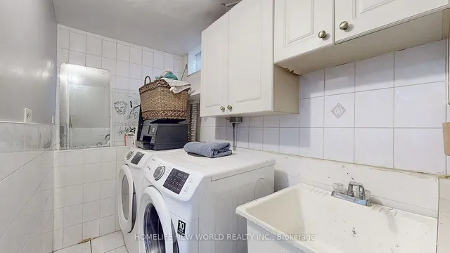 Additional image 30 of 32 Markham St