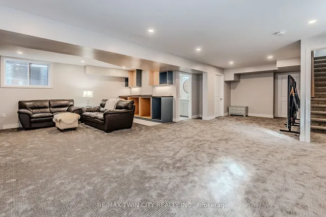 Additional image 32 of 842 Robert Ferrie Dr