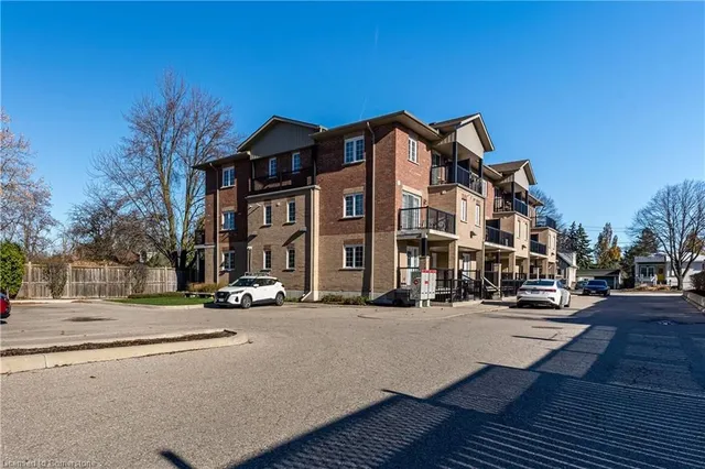 Additional image 18 of 75 Kehl St Unit 10