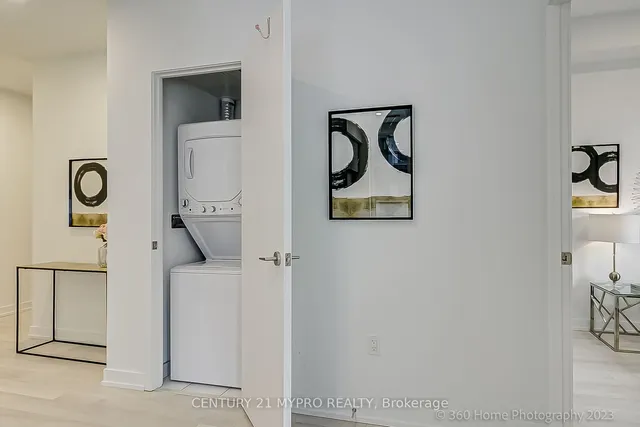 Additional image 8 of 39 Roehampton Ave Unit 505