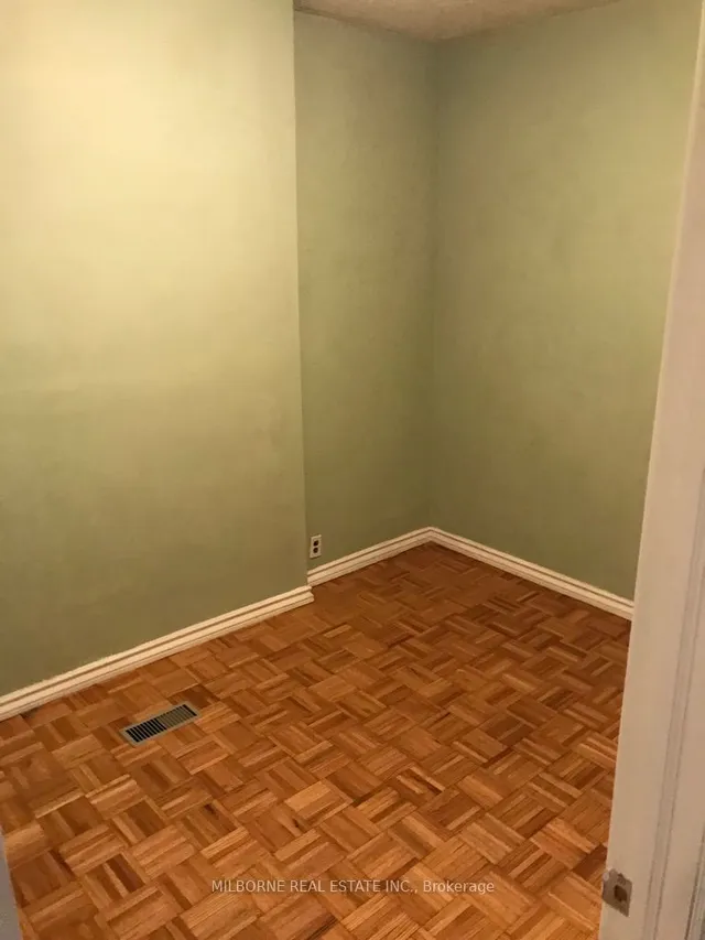 Additional image 21 of 123 Perth Ave