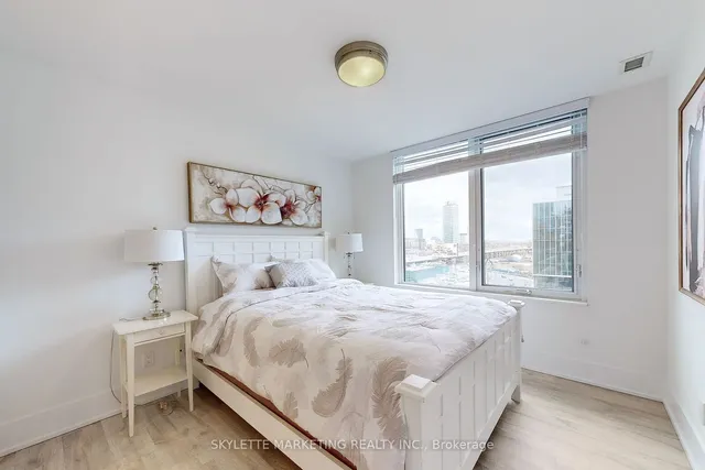 Additional image 14 of 15 Merchants' Wharf Unit 902