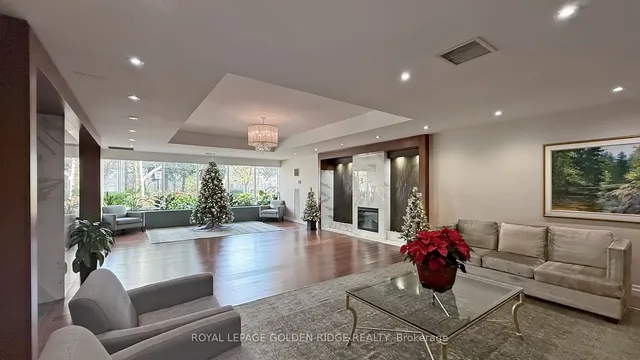 Additional image 35 of 65 Spring Garden Ave Unit 304