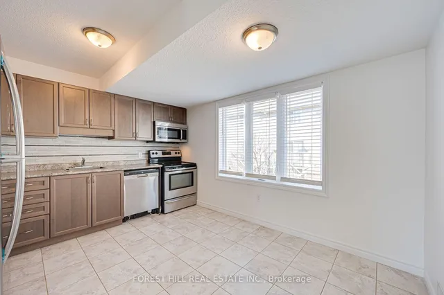 Additional image 8 of 55 Mooregate Cres Unit 15B