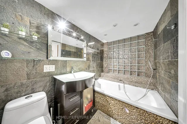 Additional image 7 of 10 Yonge St Unit 1603