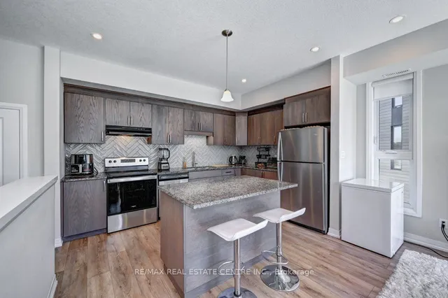 Additional image 12 of 261 Woodbine Ave